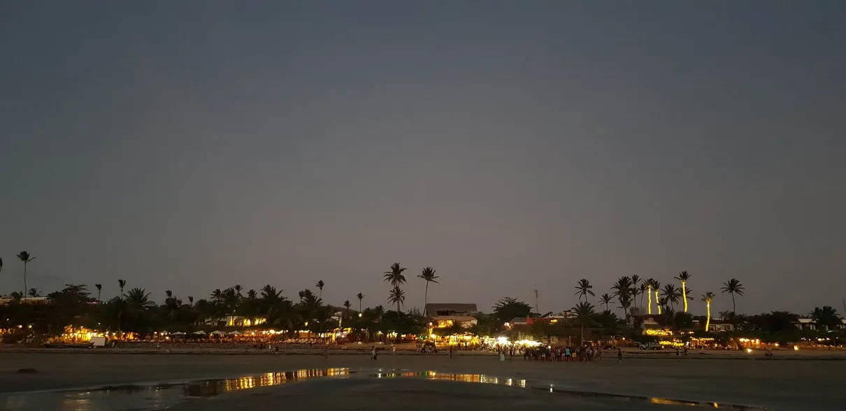 Crescimento da rede hoteleira, comércios e serviços em Jericoacoara tem desafio de conviver com o desenvolvimento sustentável