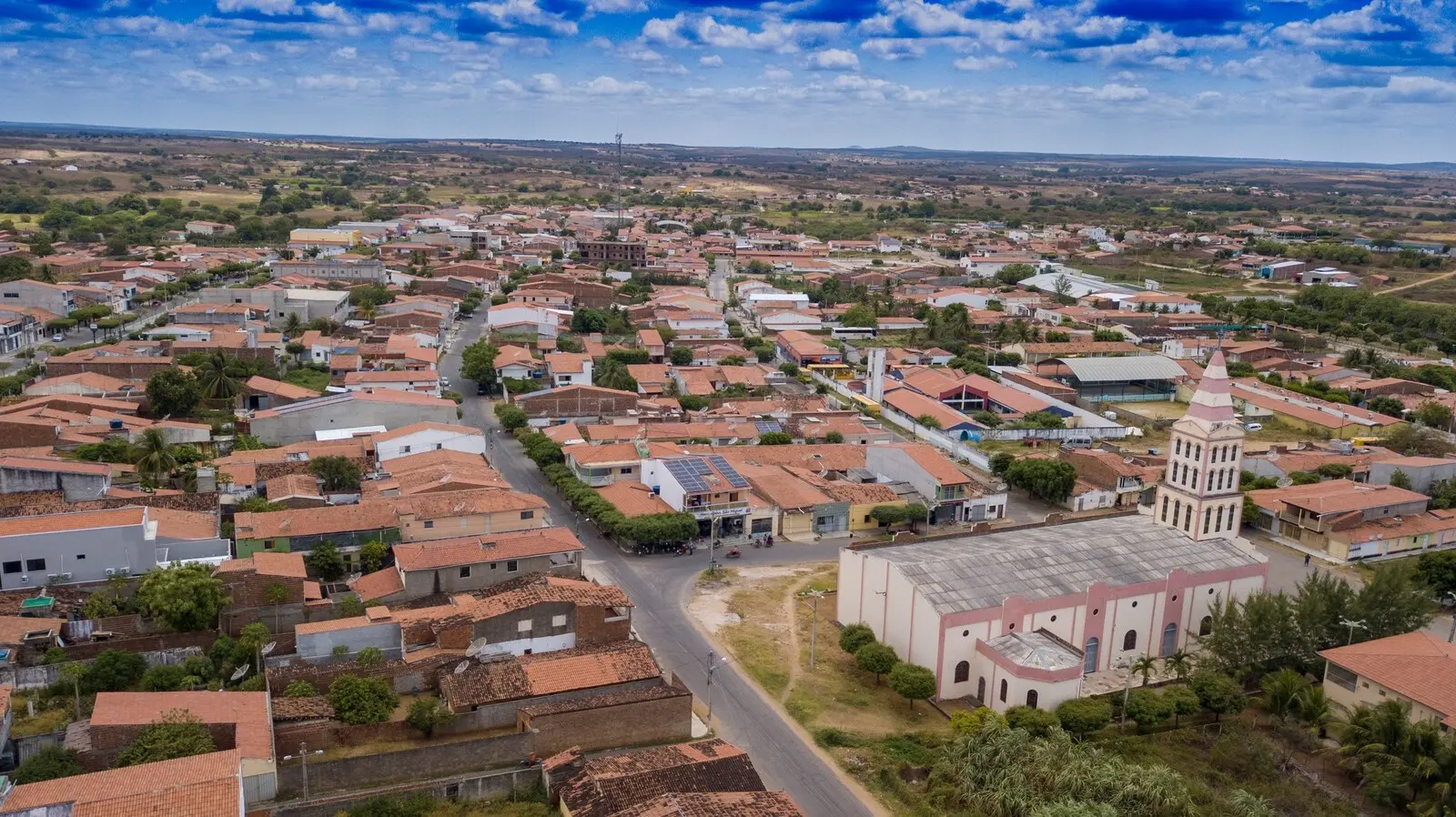 Imagem da notícia: Cidade do Ceará tem racionamento de até 5 dias e ‘rodízio’ de água após açude secar