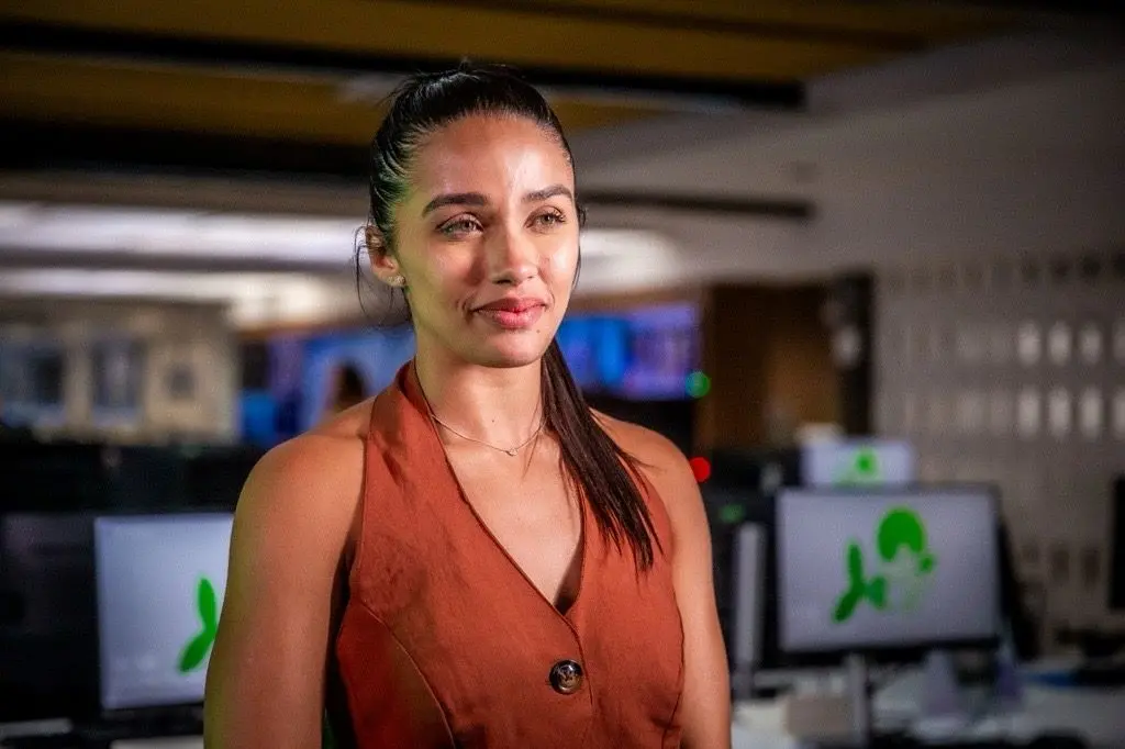 Imagem da notícia Ex-BBB Eva Pacheco lamenta xenofobia que sofreu durante reality show