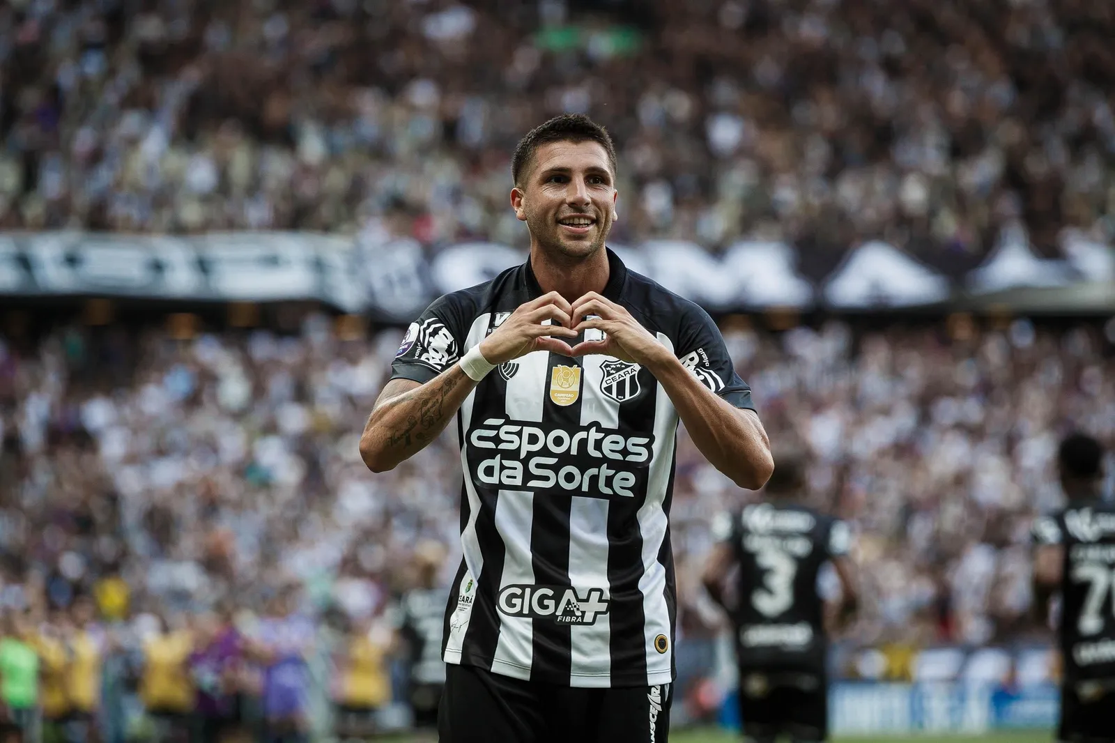 O meia argentino Lucas Mugni é um dos destaques do elenco do Ceará