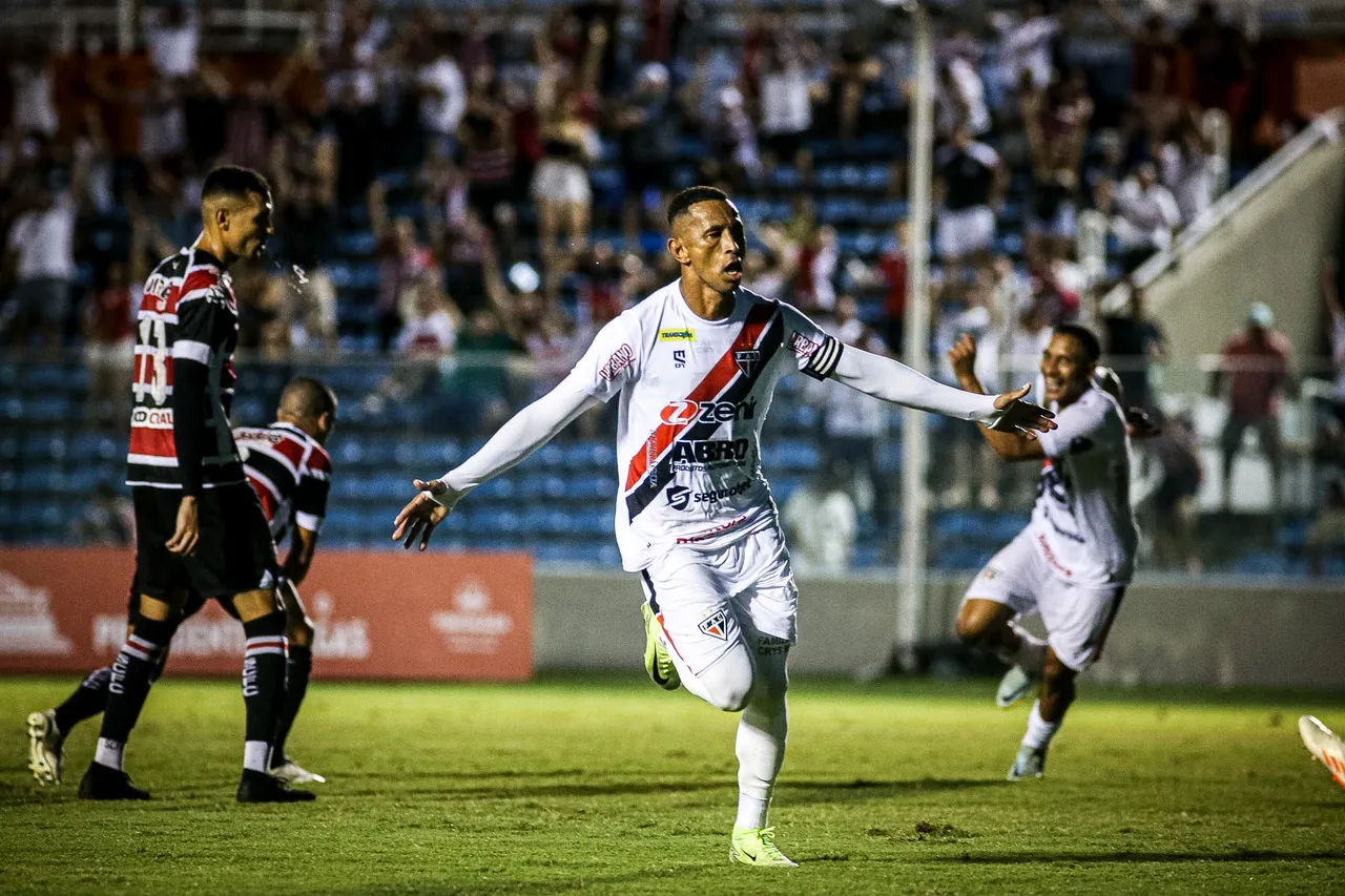 Ciel fez uma grande partida e marcou 2 gols
