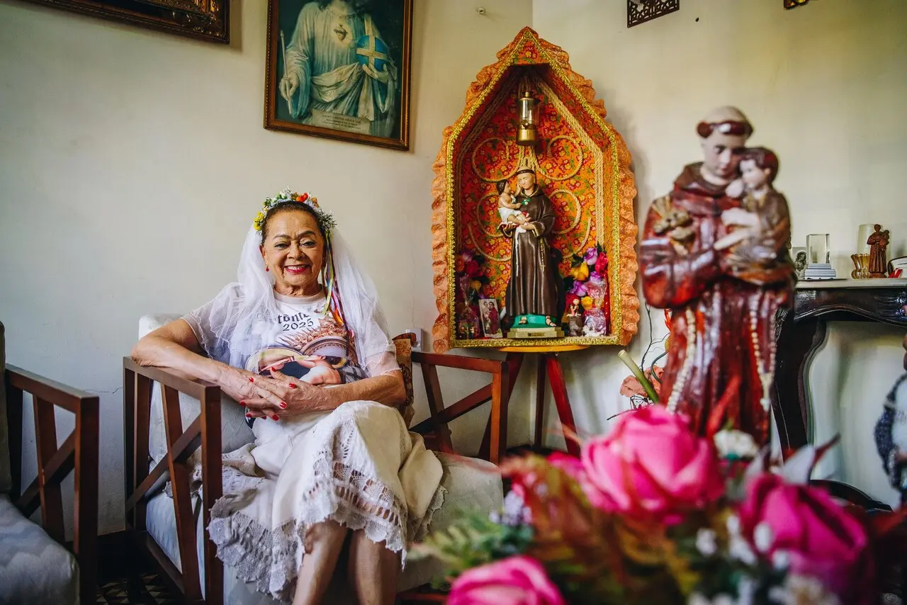 Imagem da notícia ‘Marqueteira de Santo Antônio’: quem é a cearense que há 25 anos faz simpatias para ajudar solteiros