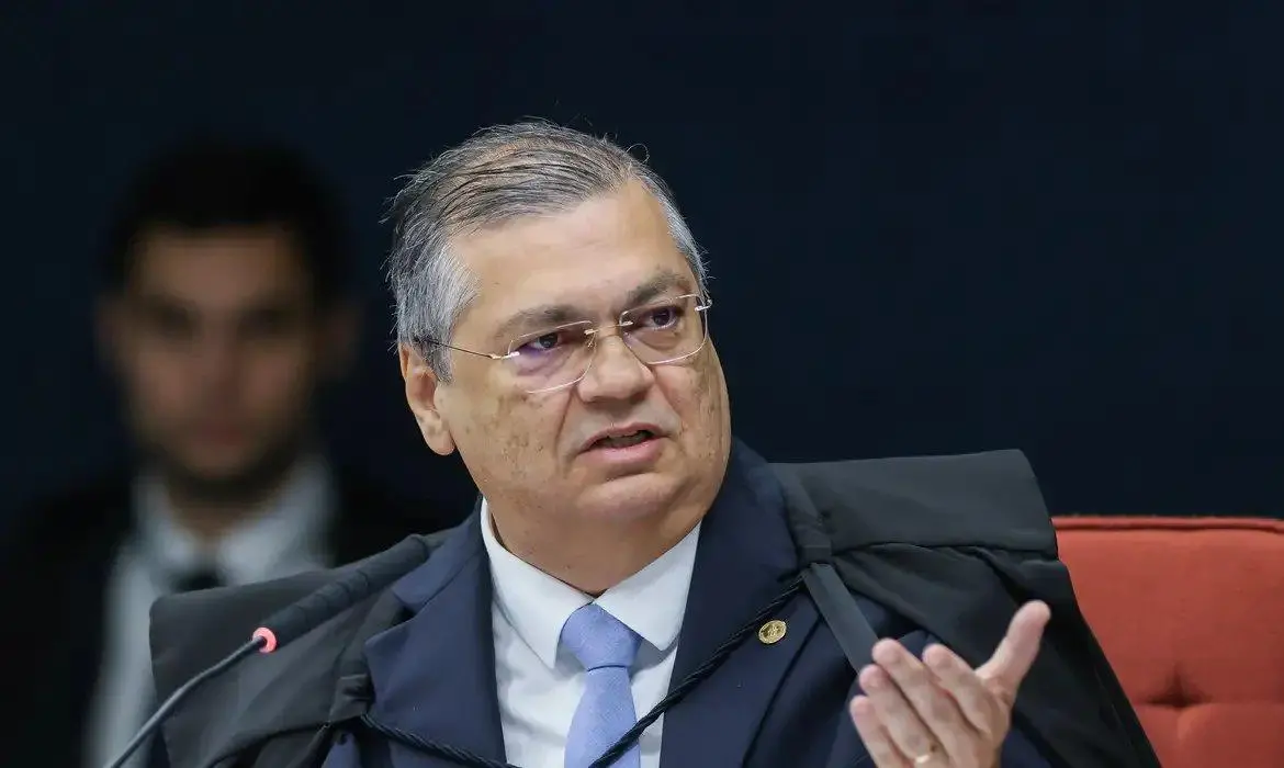 Imagem da notícia: No STF, IA da Meta responde a Flavio Dino que liberdade de expressão tem limites