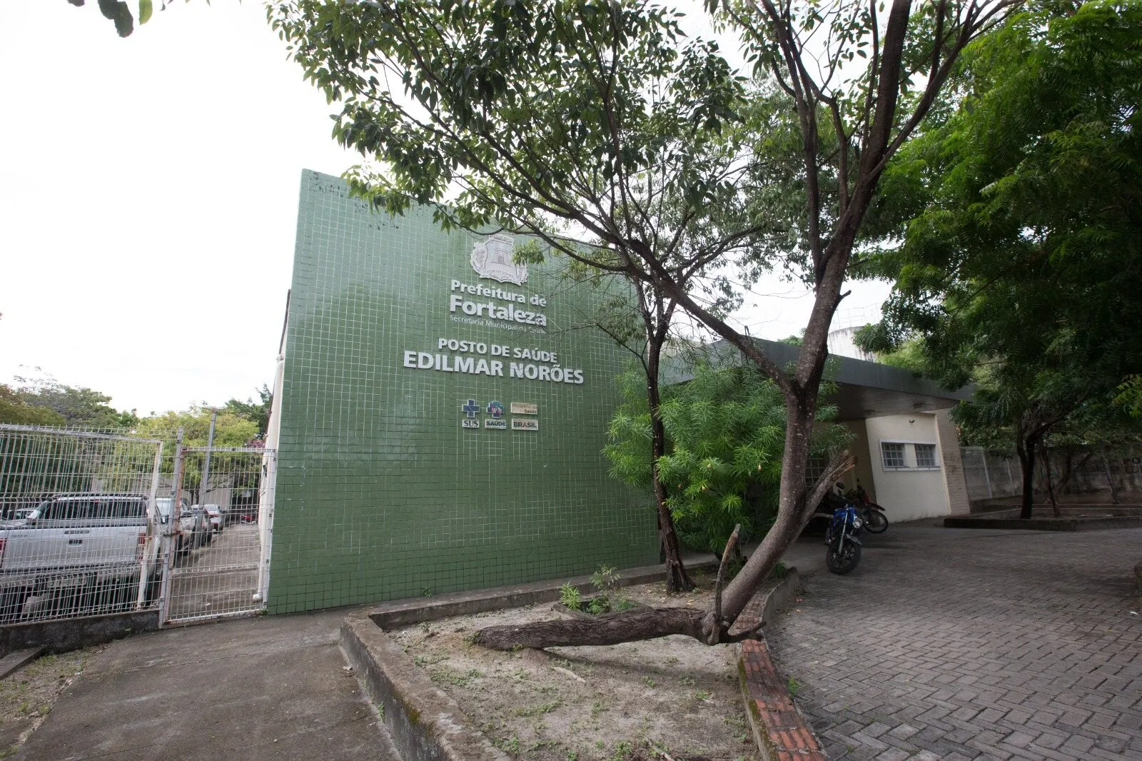 No posto Edilmar Norões, usuários reclamam da demora para atendimento, diante de suposta falta de profissionais em número suficiente