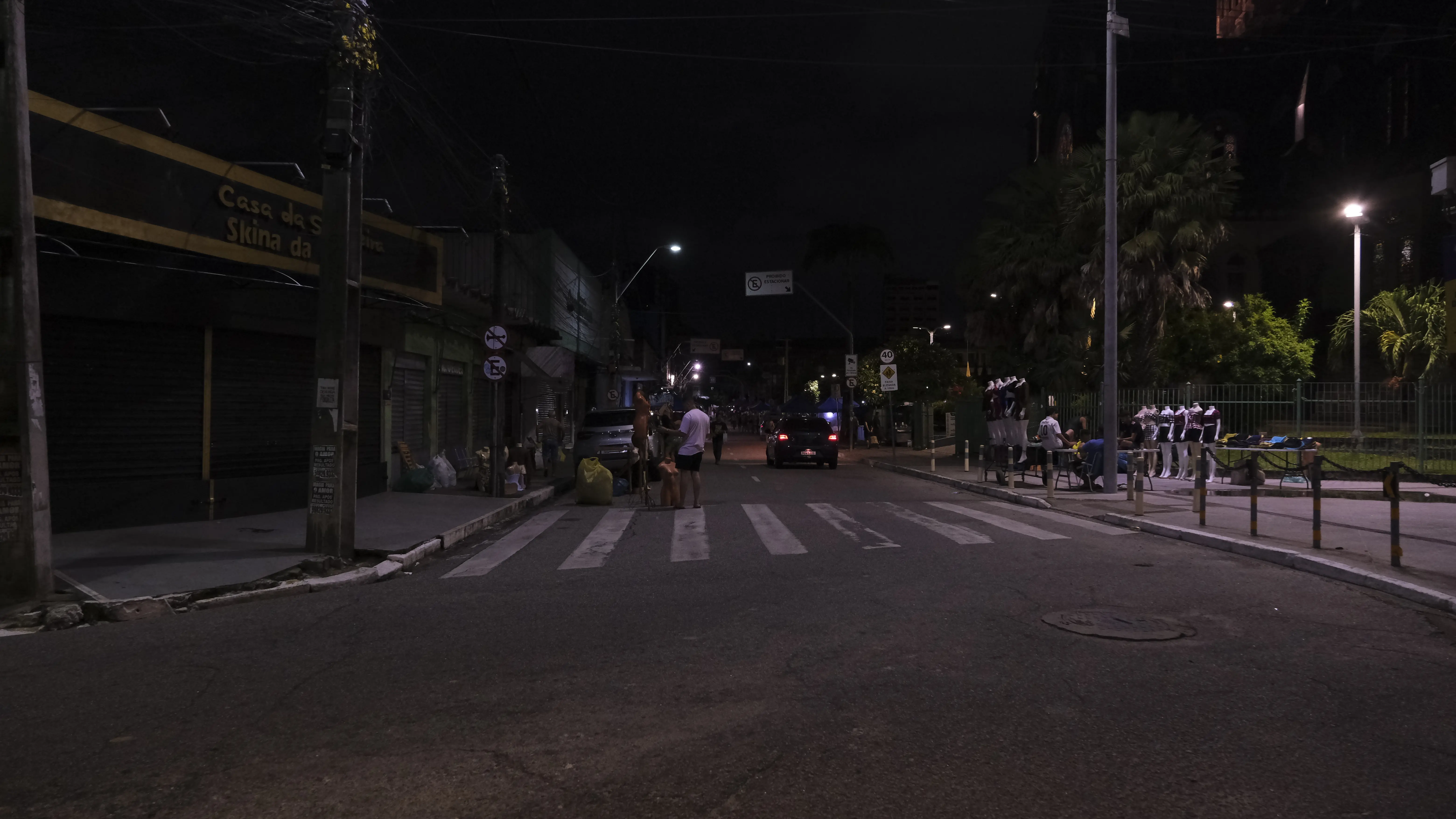 Feira da Madrugada no cruzamento das ruas São José com Sobral