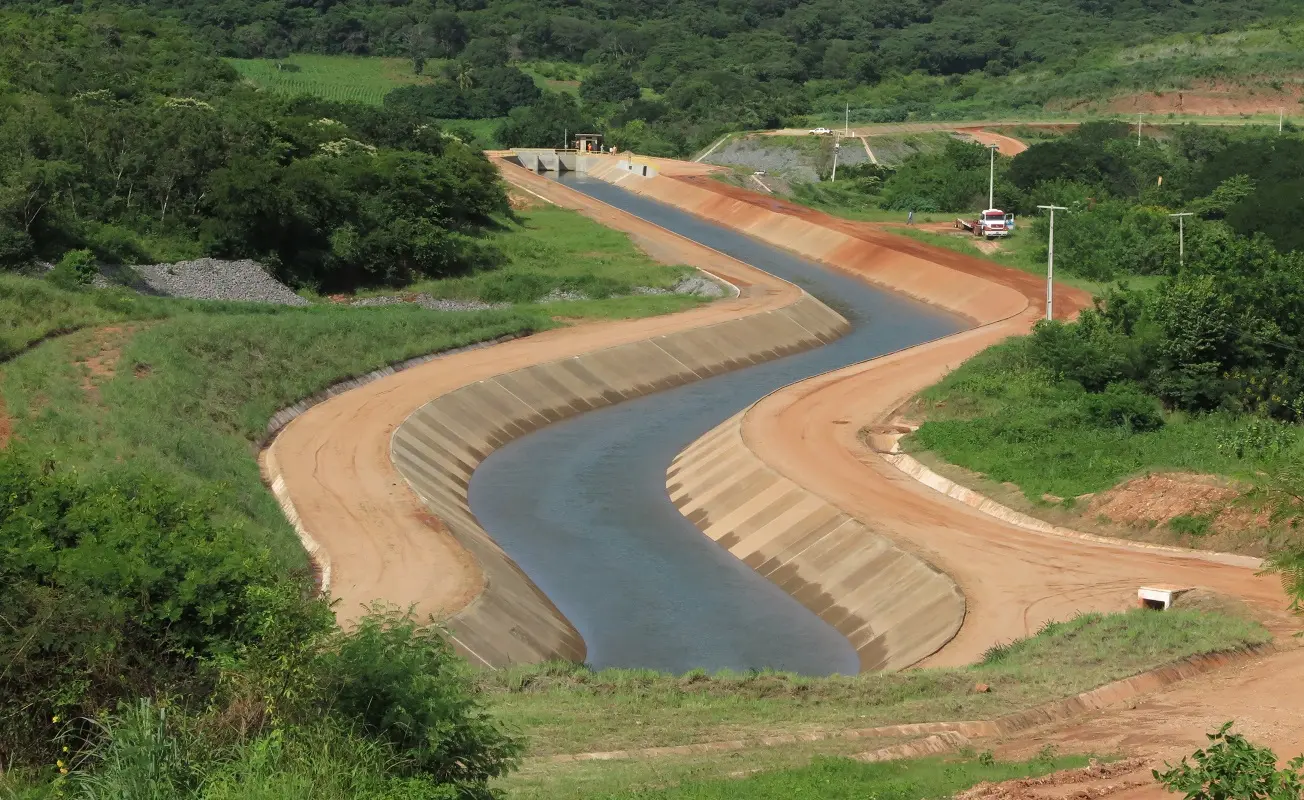 Imagem da notícia: Eixão, Ramal, Malha e Cinturão das Águas: entenda o que são e como abastecem o Ceará
