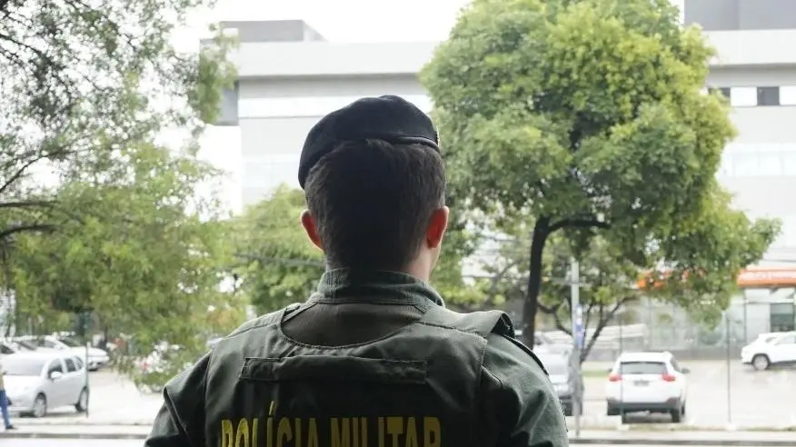 Imagem da notícia: Três PMs são acusados de agredir e balear suspeito de tráfico de drogas na Aldeota, em Fortaleza