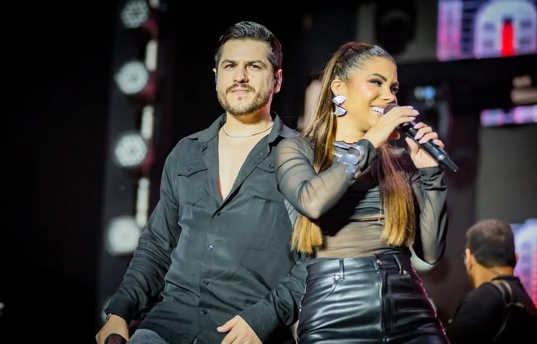 Imagem da notícia: Banda Magníficos falta em show de São João na Bahia e locutor cobra reembolso de cachê no palco 