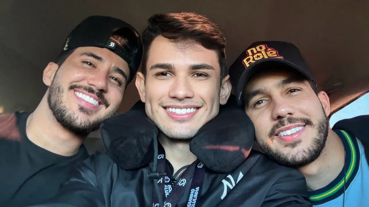 Vinícius Araújo em viagem ao lado da dupla Iguinho e Lulinha