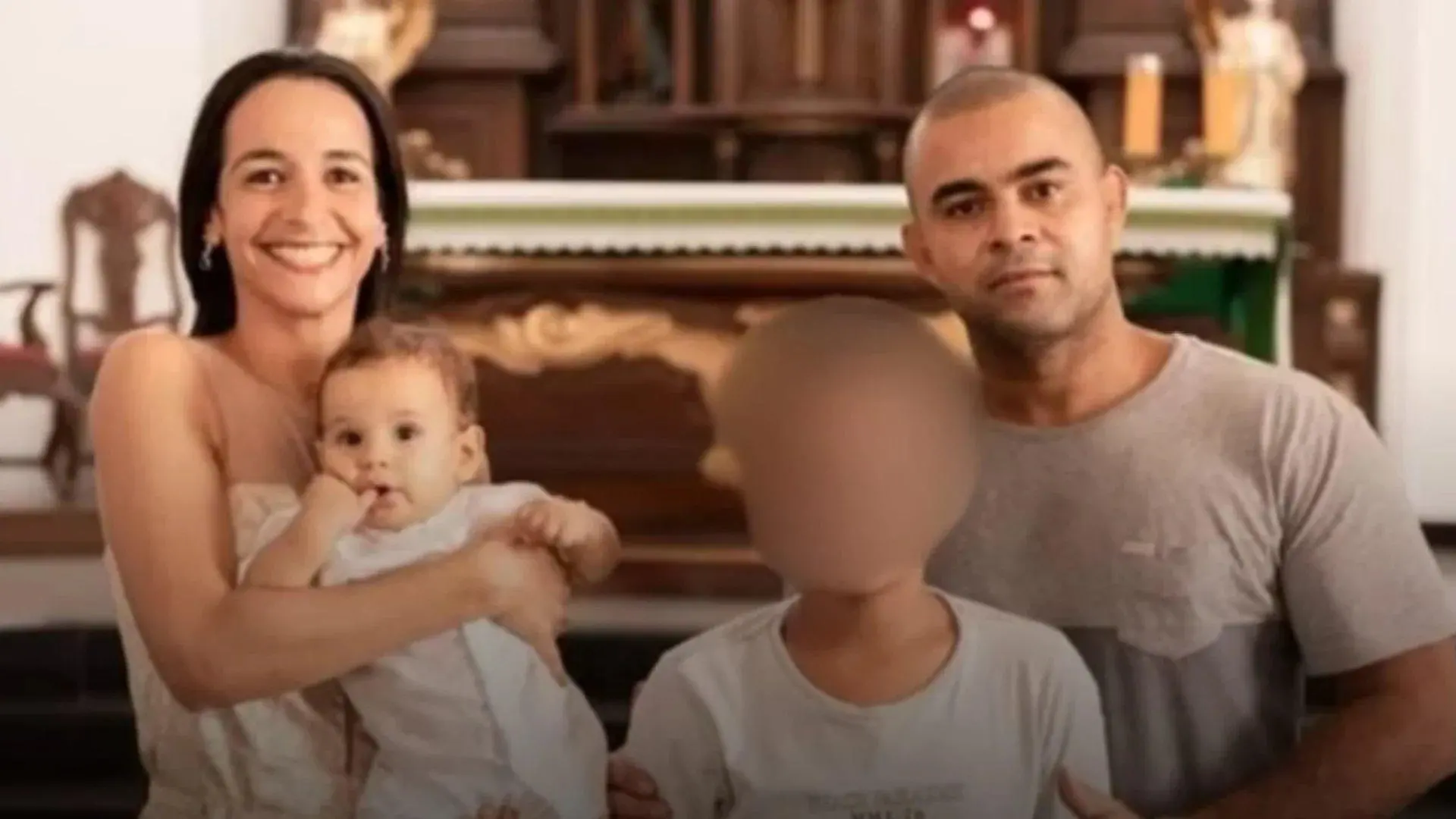 Imagem da notícia: 'Faria tudo de novo', diz adolescente que matou pais e irmão de 3 anos para ir a encontro