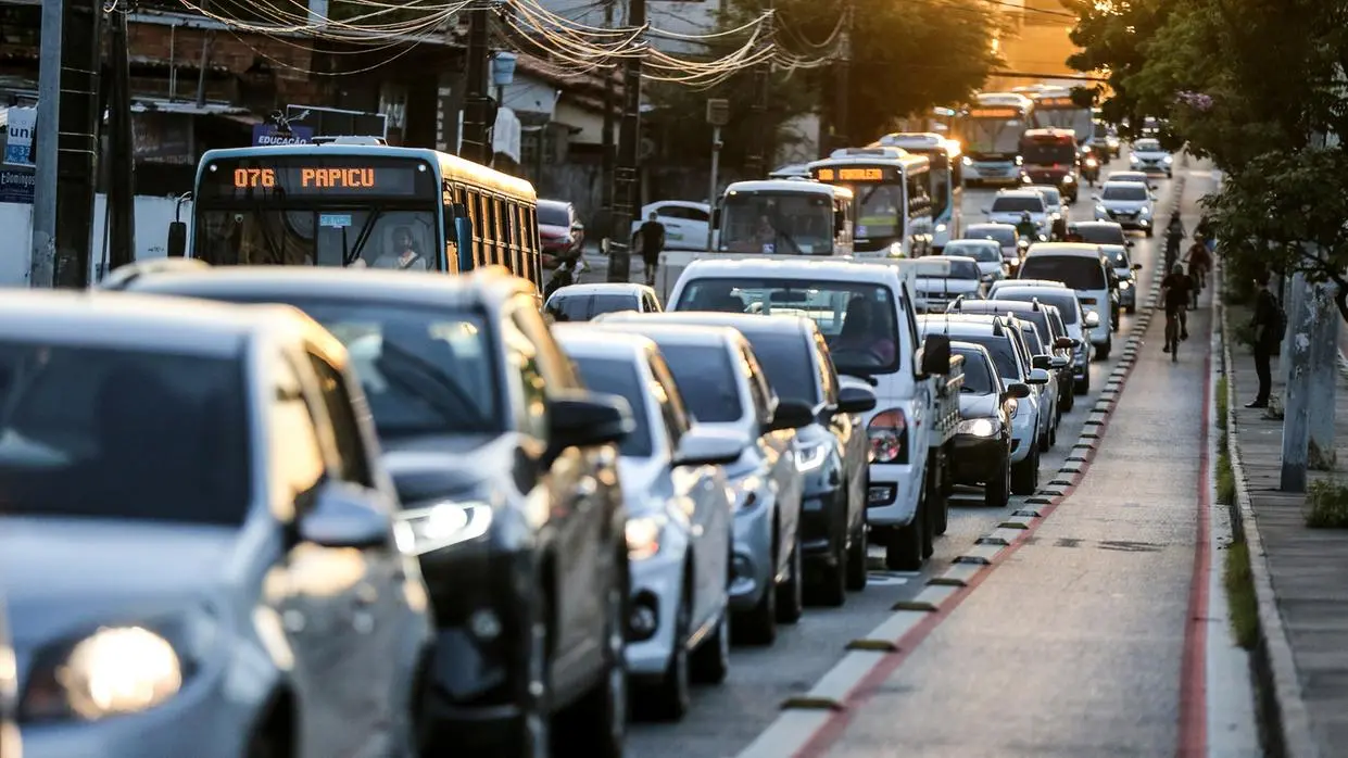Imagem da notícia: Veja como conseguir desconto de até 40% em multas de trânsito e quem tem direito ao benefício