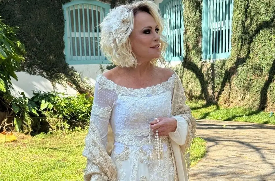 Imagem da notícia Ana Maria Braga renova votos de casamento com Fabio Arruda durante festejos juninos