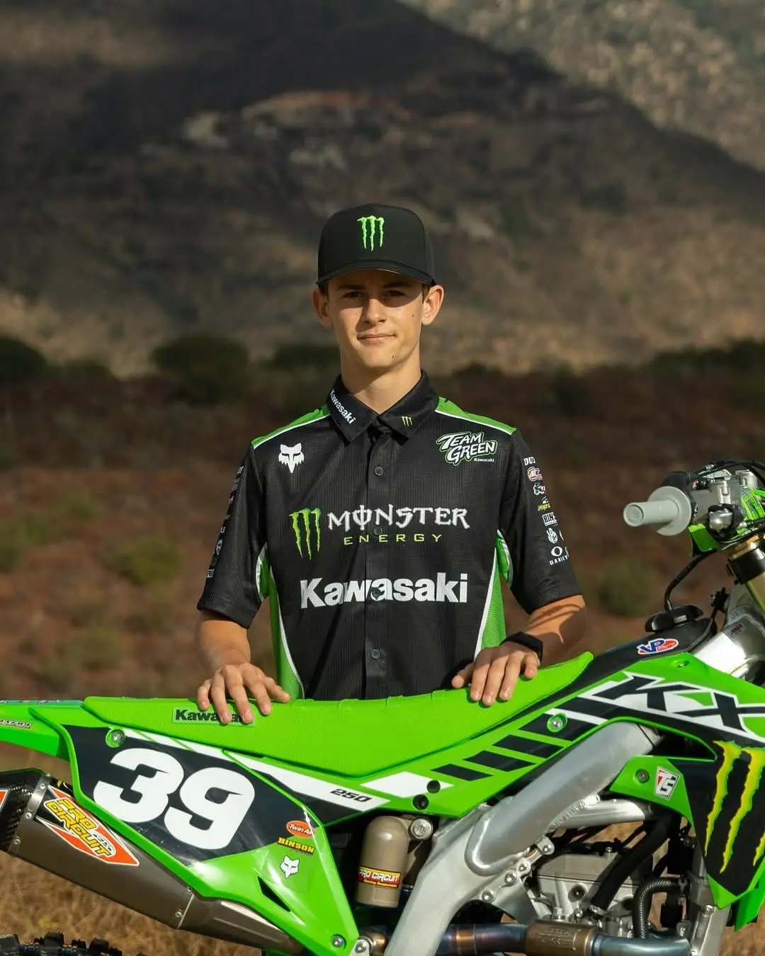 Imagem da notícia Promessa do motocross, jovem de 16 anos morre durante corrida nos Estados Unidos