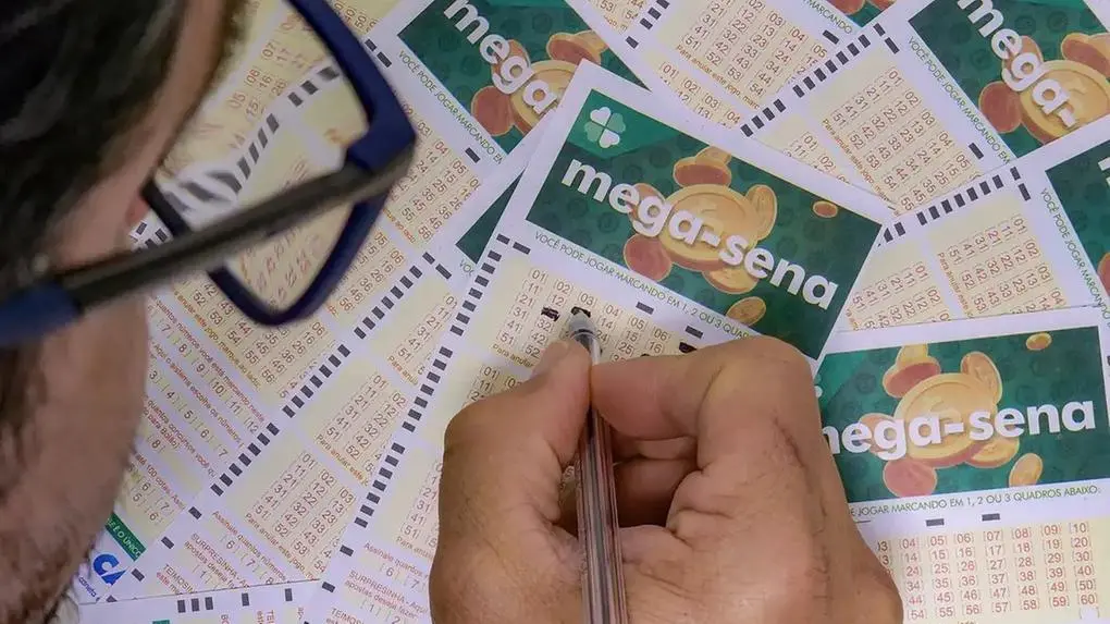 Imagem da notícia: Aposta simples acerta seis números da Mega-Sena e leva mais de R$ 50 milhões