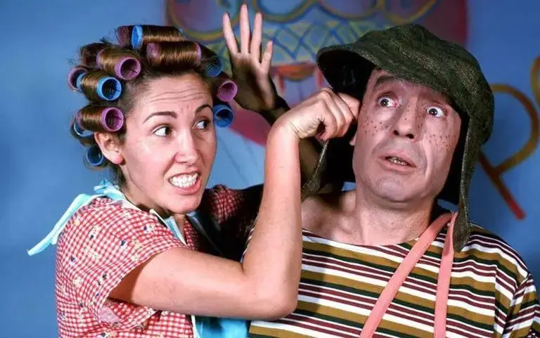 Imagem da notícia: Jornalista diz que Florinda Meza apagava cigarros no corpo de Roberto Bolaños; entenda