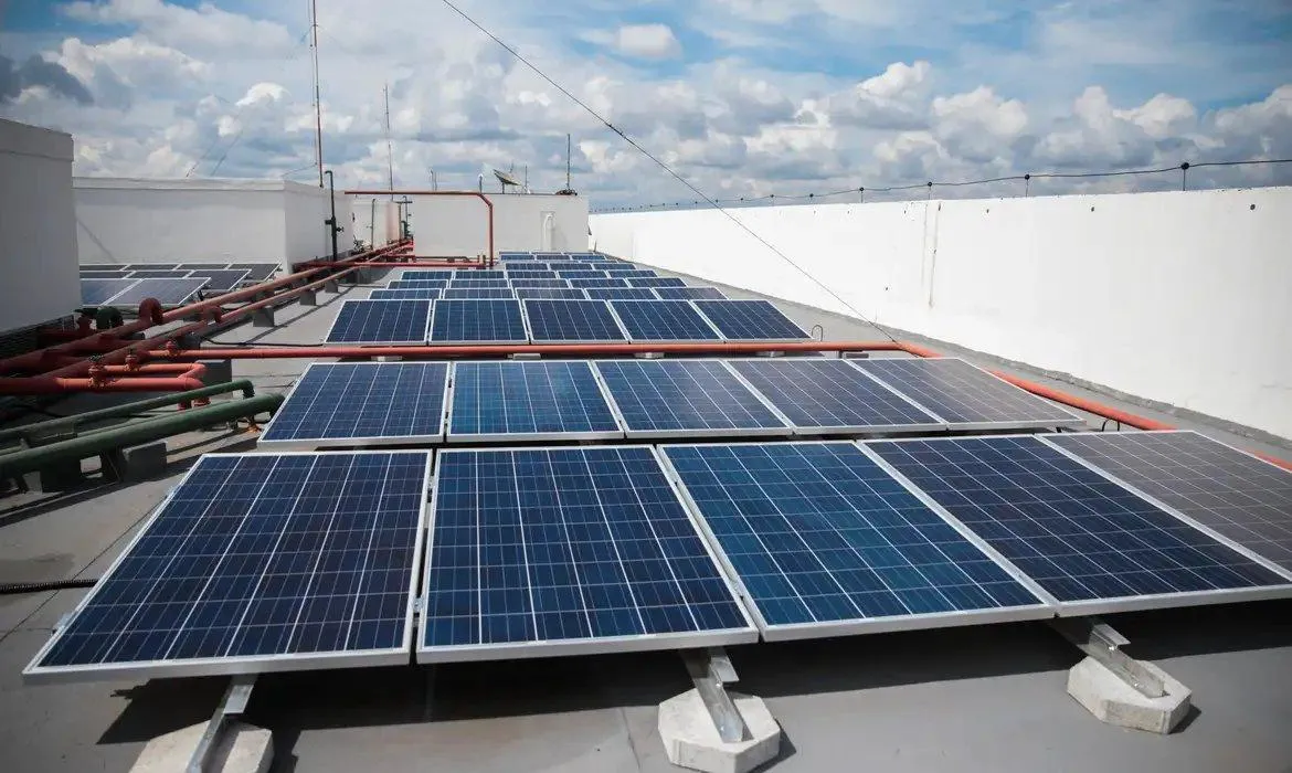 As energias renováveis são também utilizadas para a geração de energia elétrica e térmica