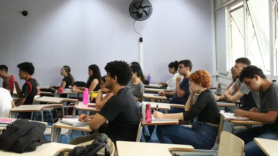 Imagem da notícia: CNU 2025: prazo para solicitar isenção de taxa de inscrição termina nesta terça-feira (8)