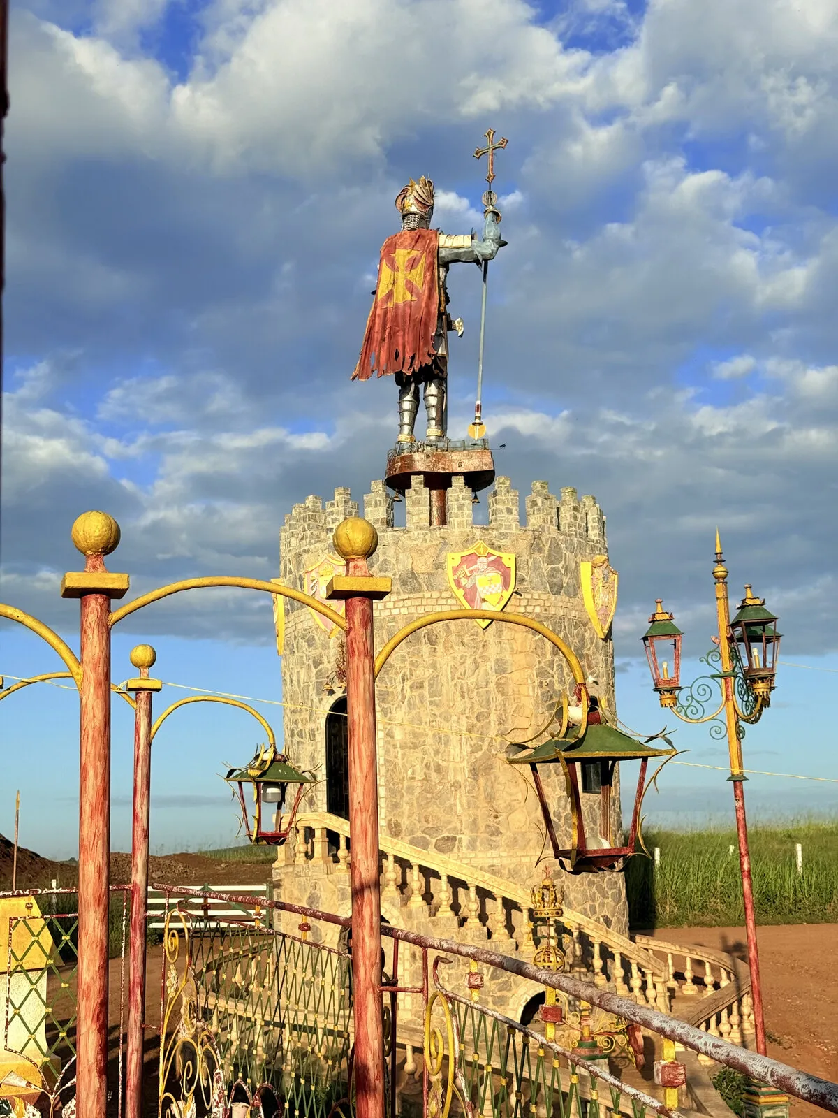 Castelo medieval fica em Umirim, na microrregião de Itapipoca, a cerca de 90 km de Fortaleza