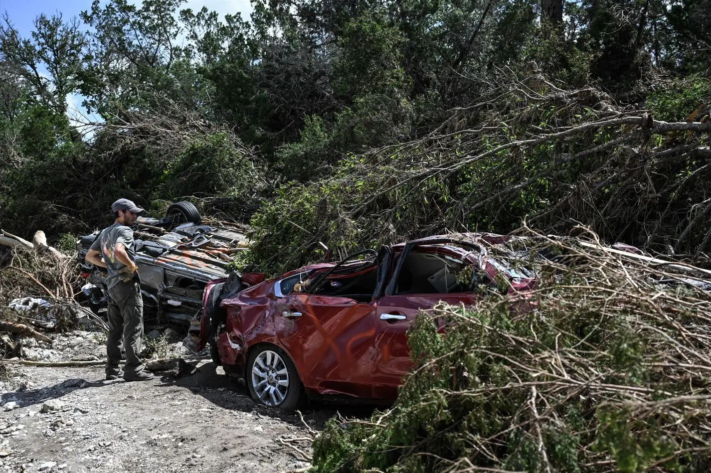 Imagem da notícia Tragédia no Texas já deixa mais de 100 mortos e 160 desaparecidos
