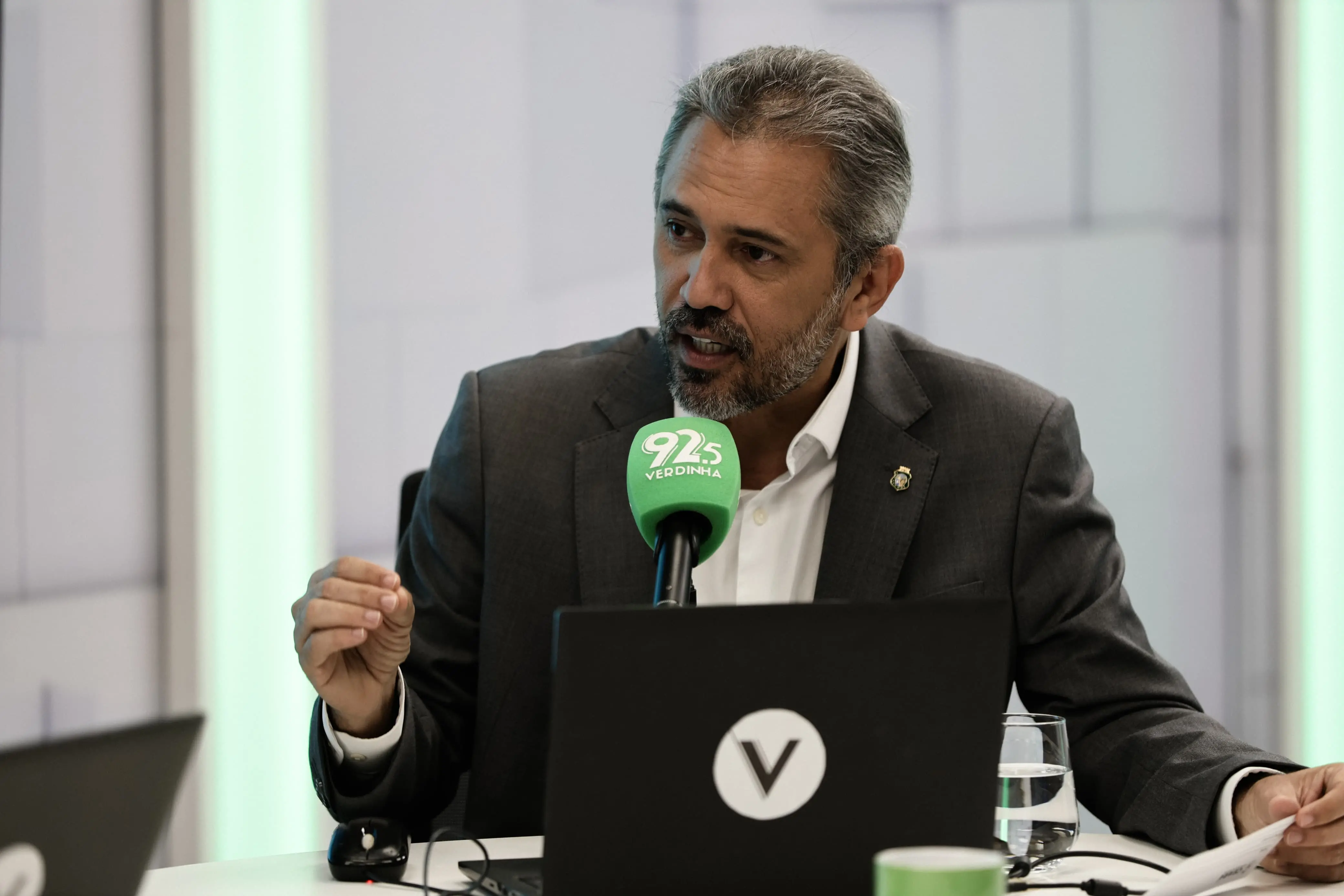 Imagem da notícia: Lula pode vir ao Ceará em julho para visitar obras, diz governador Elmano de Freitas; veja detalhes