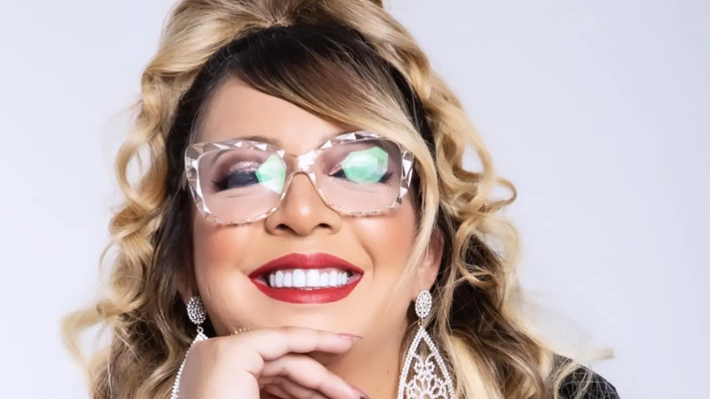 Imagem da notícia: Cover de Marília Mendonça, cantora diz que foi processada por Dona Ruth em R$100 mil