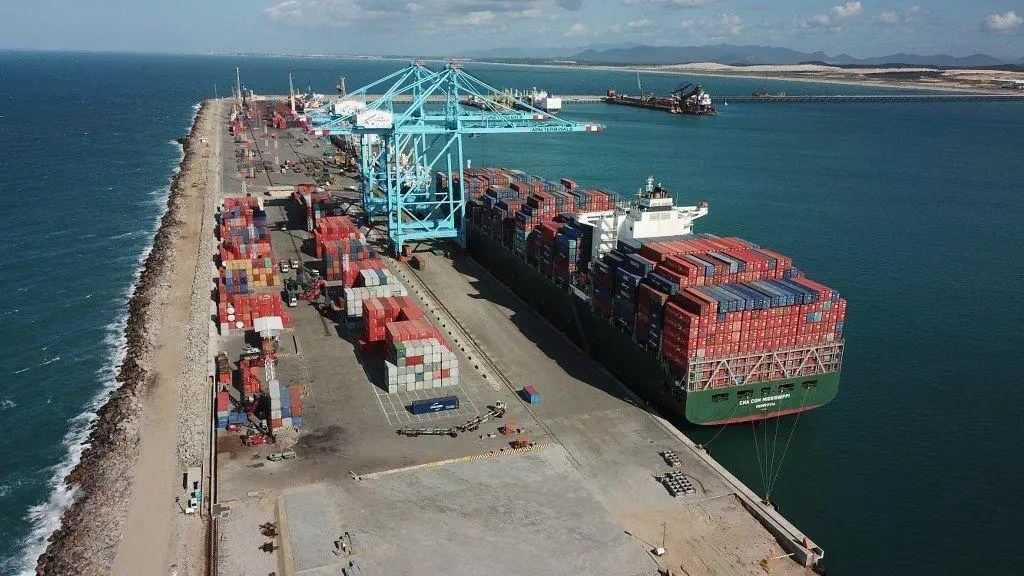 Imagem da notícia: Crescimento no Porto do Pecém alcança 10% com quase 10 milhões de toneladas movimentadas em 6 meses