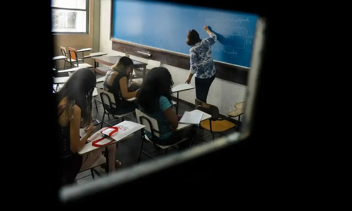 Imagem da notícia: Prova Nacional Docente: recurso sobre pedido de isenção pode ser feito até esta sexta-feira (11)
