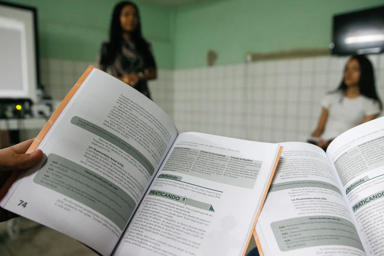 Fundo também deve ser aplicado no desenvolvimento de escolas, incluindo a compra de materiais pedagógicos e didáticos