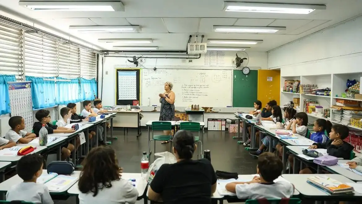 Imagem da notícia: Inscrições para a Prova Nacional Docente começam nesta segunda-feira (14); veja como fazer