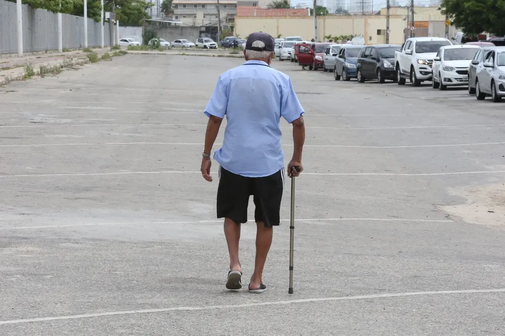 Imagem da notícia: Fortaleza terá primeiro abrigo municipal para idosos até setembro, diz prefeitura