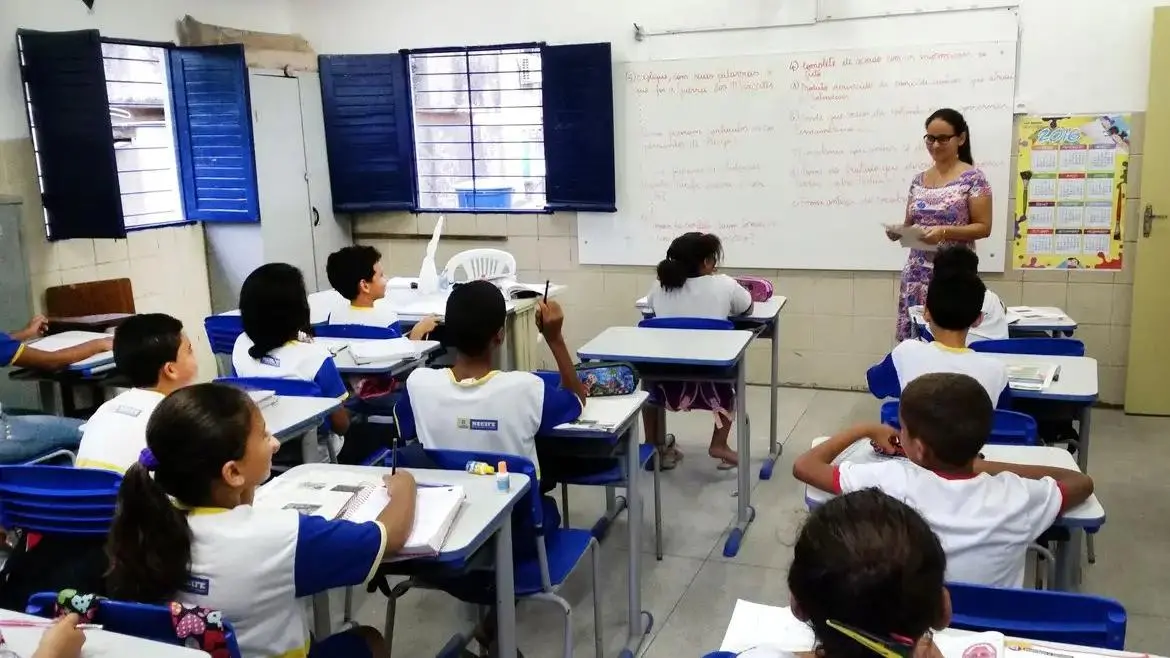 Imagem da notícia: Prova Nacional Docente: relembre cronograma do 'Enem dos Concursos' em 2025