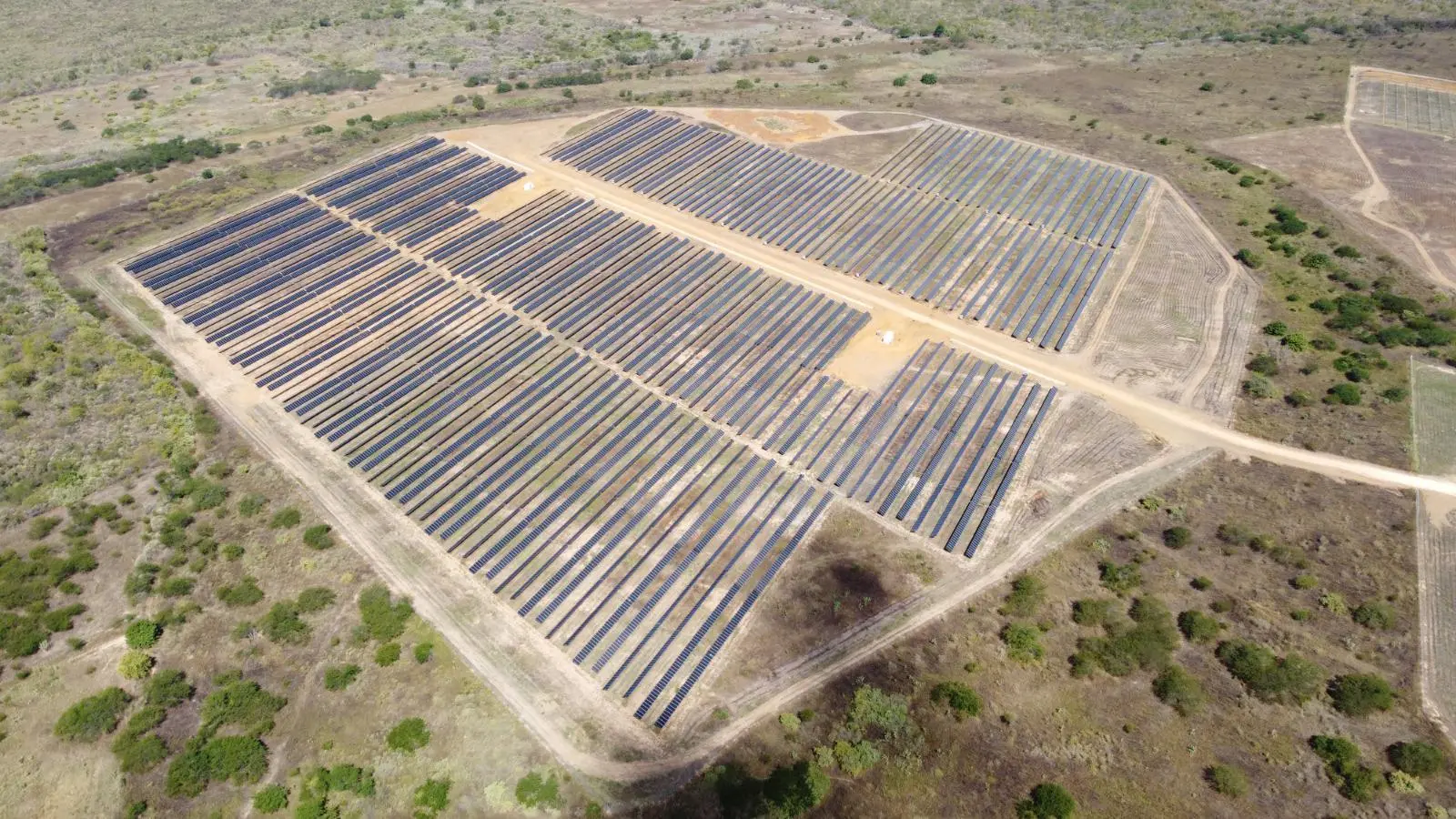 Imagem da notícia: Complexo Solar atinge pico de obras e gera 820 empregos no interior 