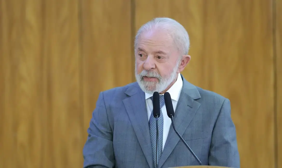 Imagem da notícia Lula decide vetar projeto que prevê aumento do número de deputados