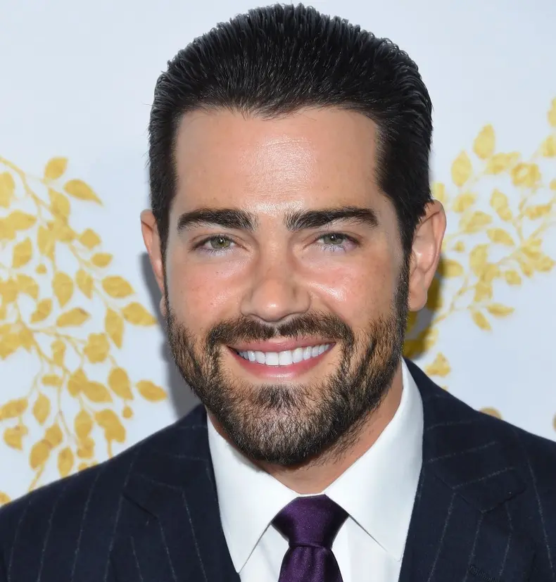 Imagem da notícia: Ator Jesse Metcalfe diz que perdeu papel em série por ser muito bonito
