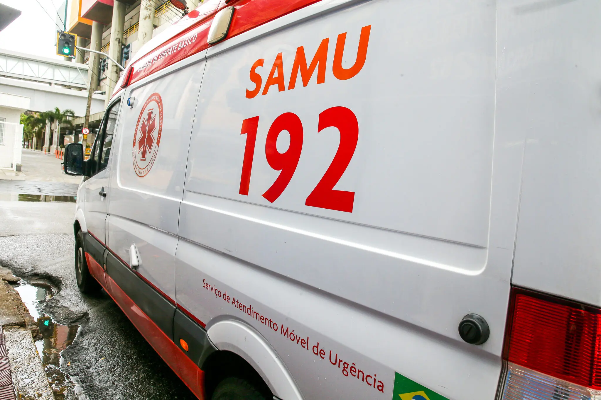 Imagem da notícia: Novo PAC Seleções: municípios do Ceará vão receber 54 obras na saúde e novas ambulâncias do Samu 