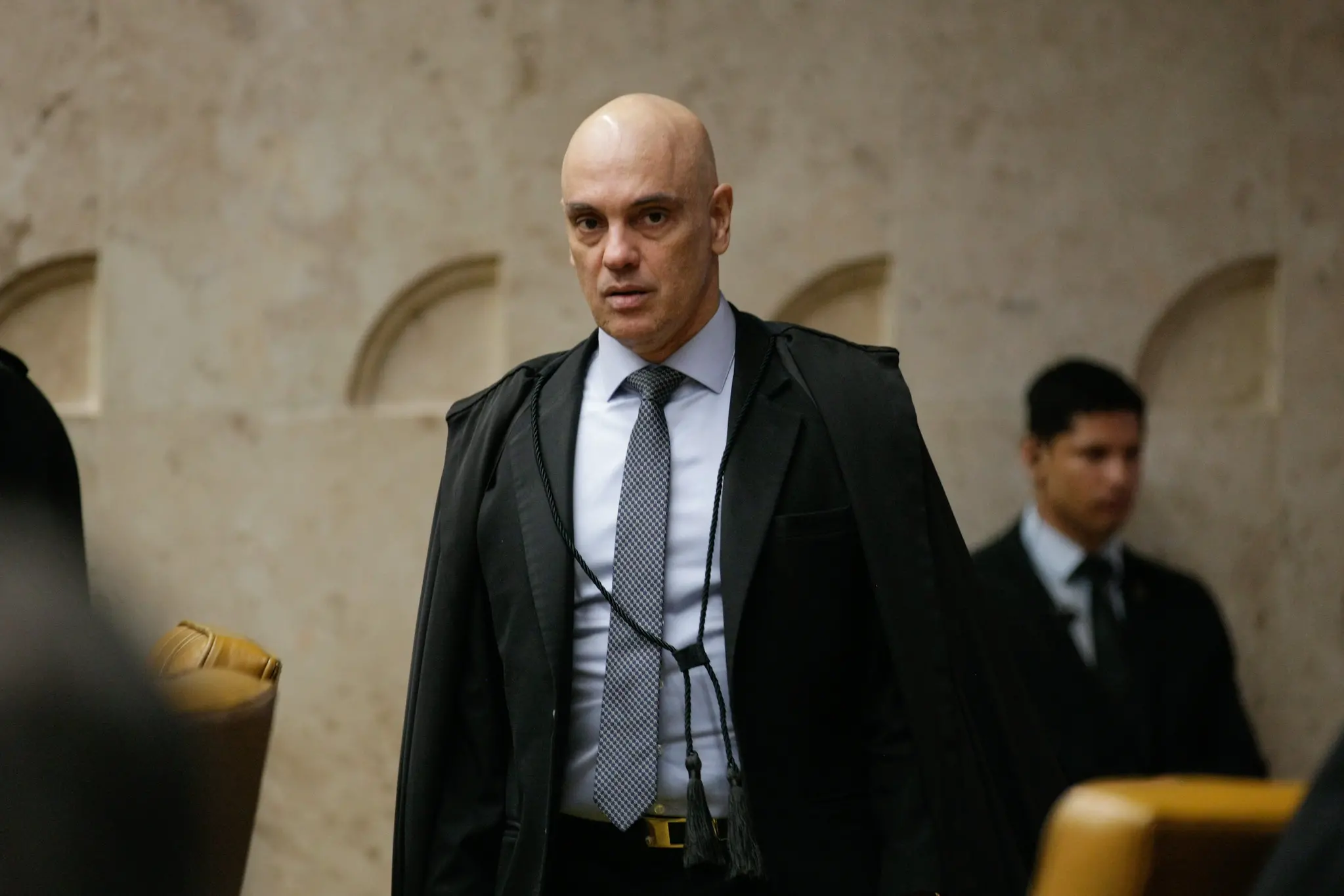 Imagem da notícia: Alexandre de Moraes diz que Eduardo Bolsonaro aumentou ataques ao STF em redes sociais