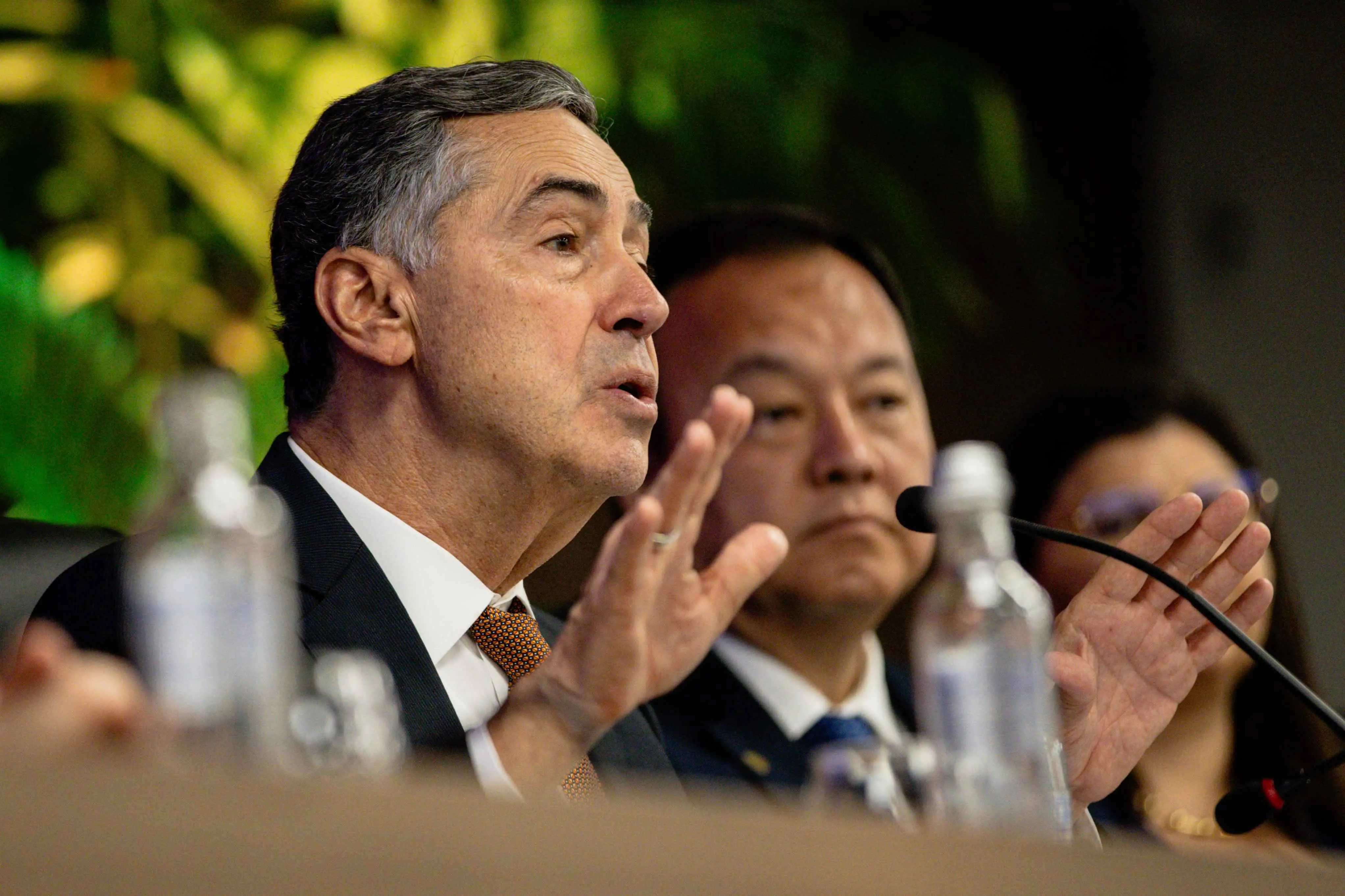 Imagem da notícia: Barroso evita comentar suspensão de visto dos EUA e ataques ao STF: 'Estamos cumprindo nosso papel'