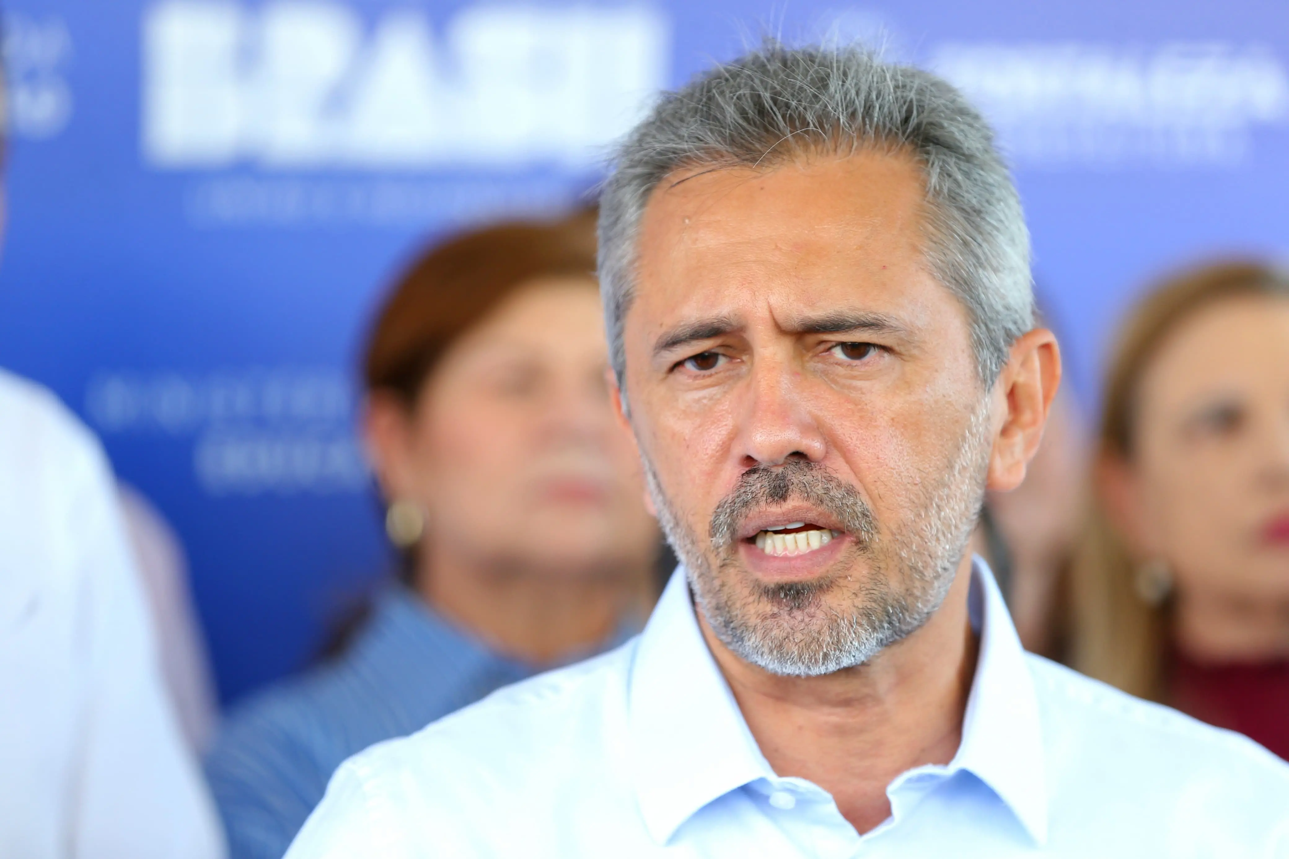 Imagem da notícia Elmano convoca mais 23 aprovados no concurso da Seplag-CE; veja lista de novos servidores