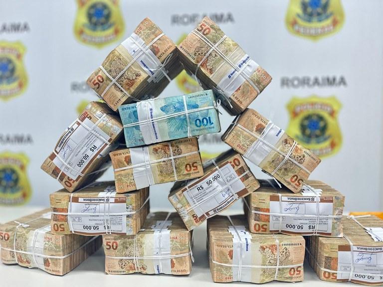 Imagem da notícia: PF rastreia movimentação do dinheiro de ataque hacker que afetou o Pix; entenda