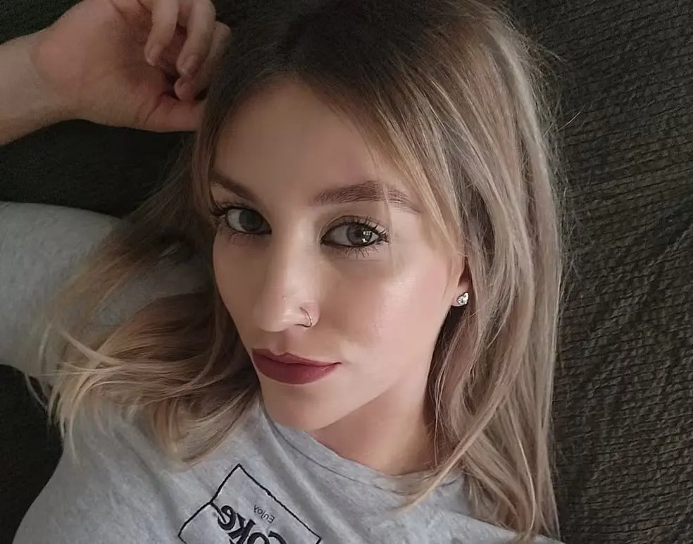 Imagem da notícia: Turista morta pelo namorado chegou ao Brasil um dia antes do crime, diz polícia