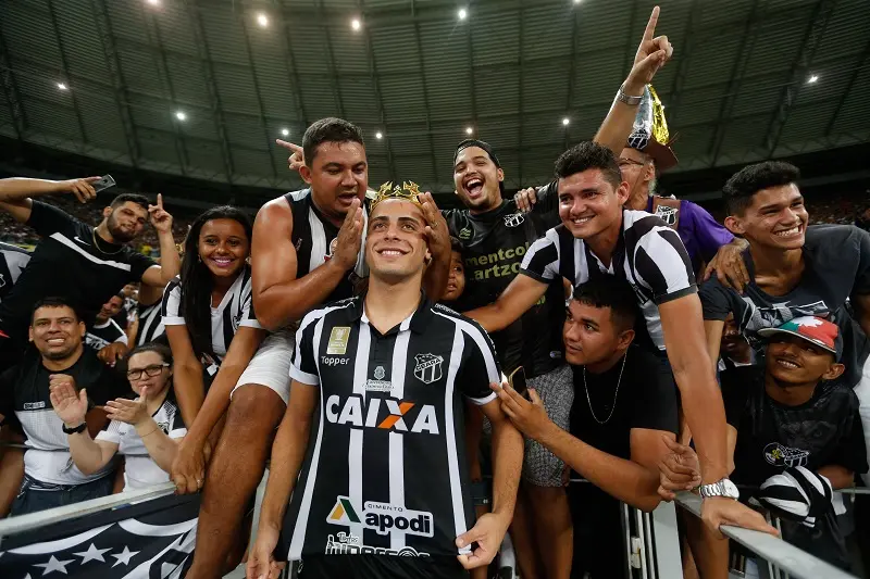 Imagem da notícia Arthur Cabral celebra 10 anos do 1º gol como profissional no Ceará e cita carinho da torcida