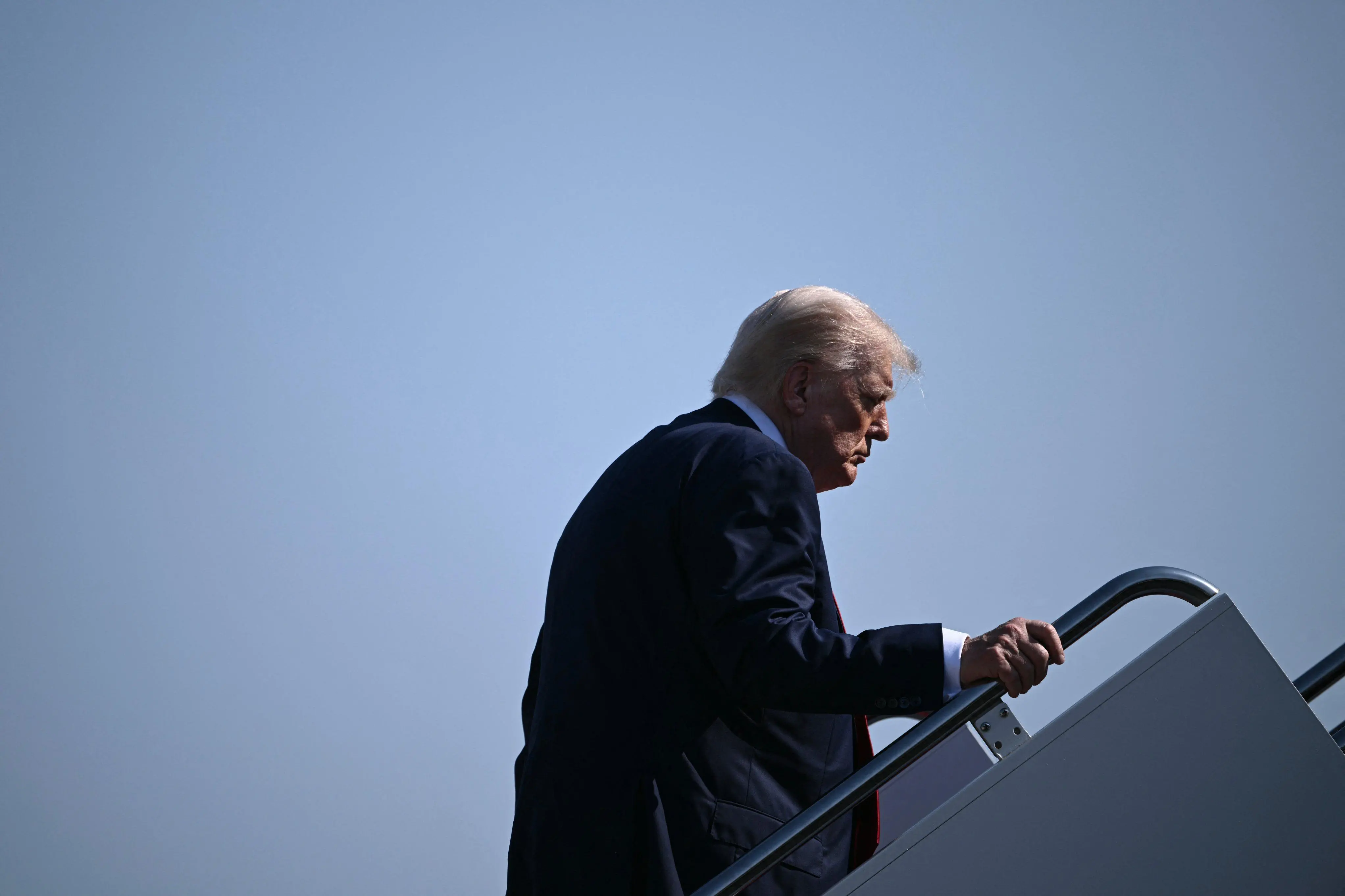 Imagem da notícia 'The Economist' considera tarifas impostas pelos EUA 'chocante agressão de Trump ao Brasil'