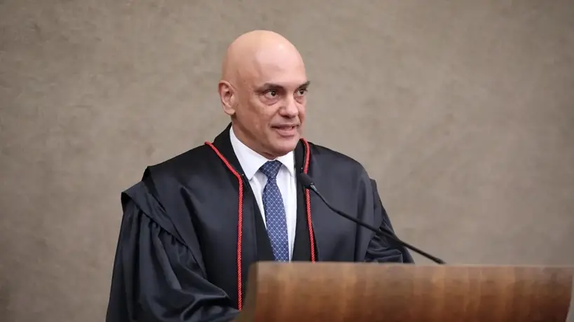 Imagem da notícia: Moraes determina que réus por golpe de Estado sejam interrogados sem farda