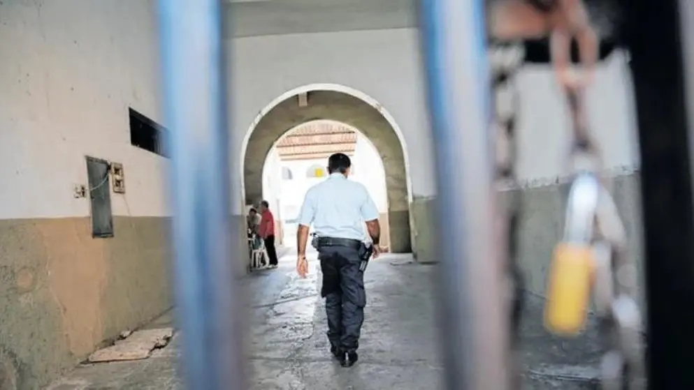 Imagem da notícia: 'Consórcio com criminosos': dois PMs que estavam foragidos após operação do MPCE são capturados
