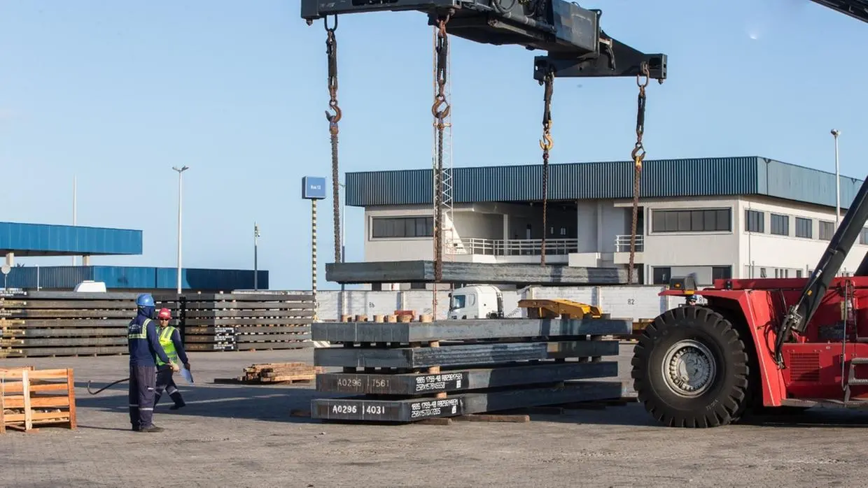 Imagem da notícia: Mais de 90% das exportações do Ceará aos EUA seguem com tarifa de 50%; veja itens afetados