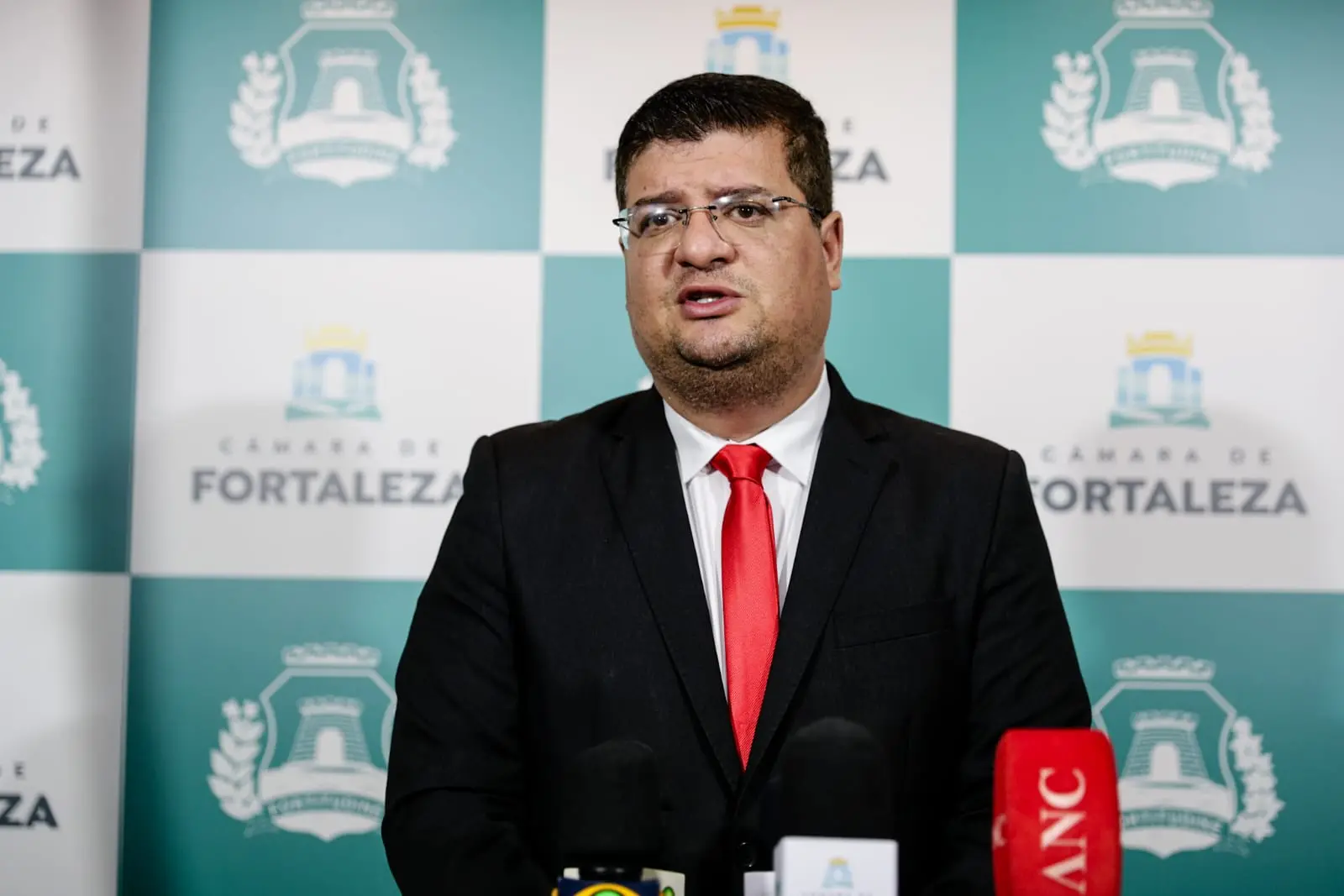 Imagem da notícia: Líder do Governo Evandro diz que isenção de IPVA para motos pode sair do papel ainda em 2025