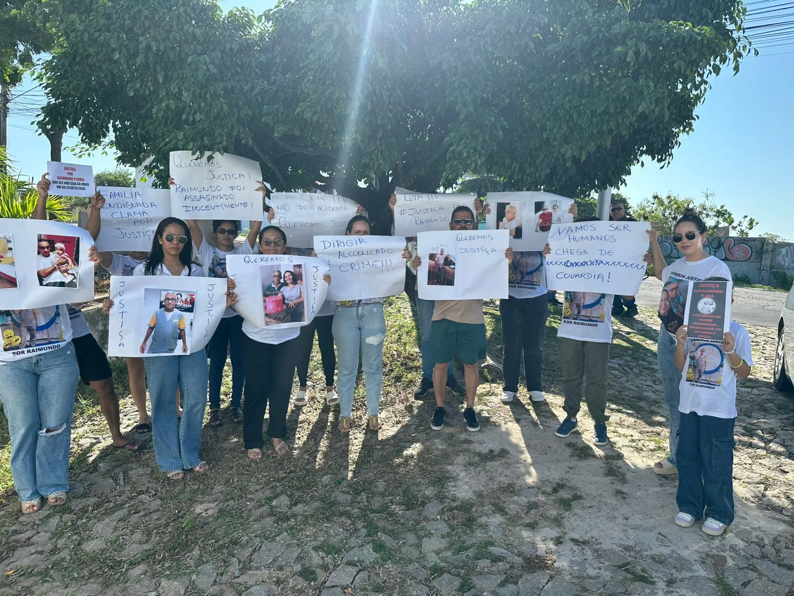 A família protestou em frente ao 9º DP nessa sexta-feira (1º)