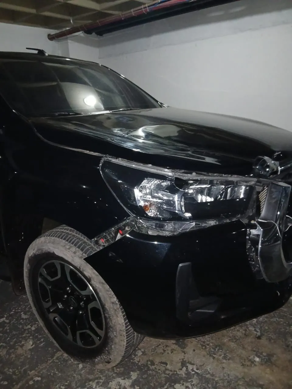 Como o carro ficou após o atropelamento
