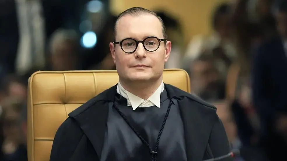 Imagem da notícia Ministro Zanin é escolhido relator de ação no STF para proteger Moraes de bloqueio bancário