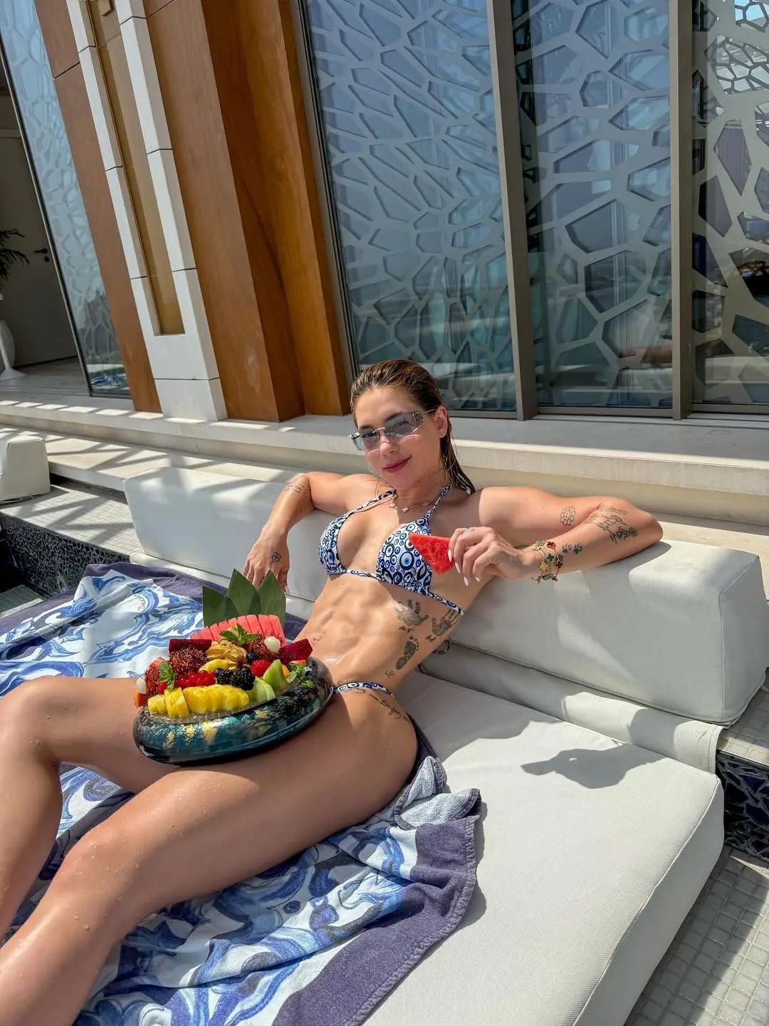 Imagem da notícia Virginia Fonseca exibe corpo sarado durante férias em Dubai